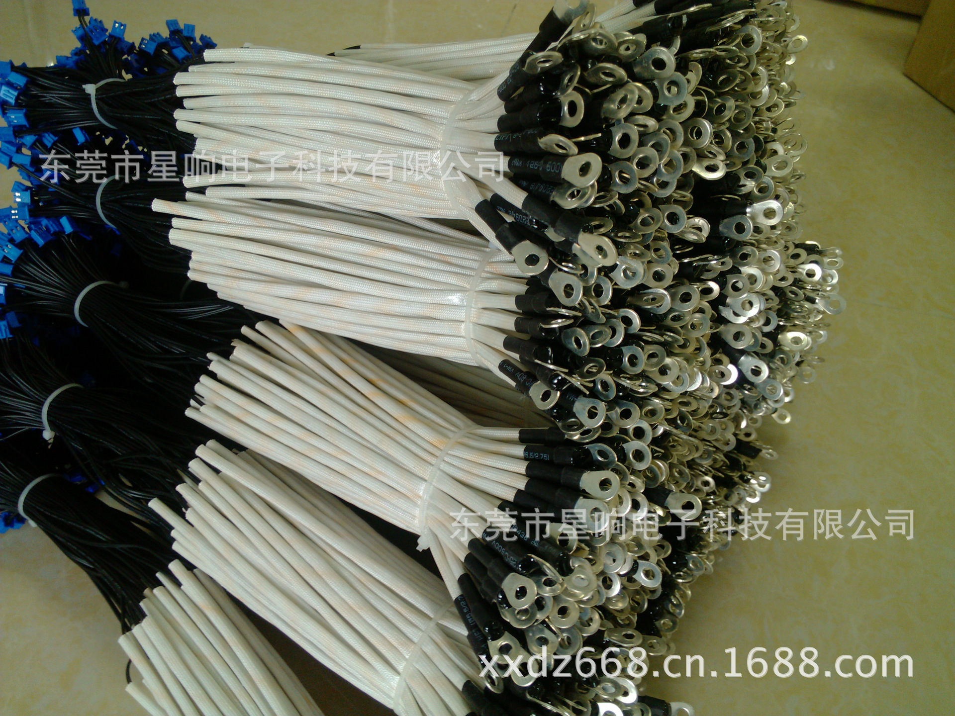 探头带孔NTC温度传感器100K,3950 B值精度高/专业温度传感器厂家