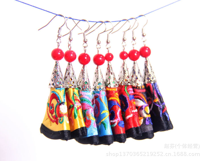 中号民族苗绣耳环