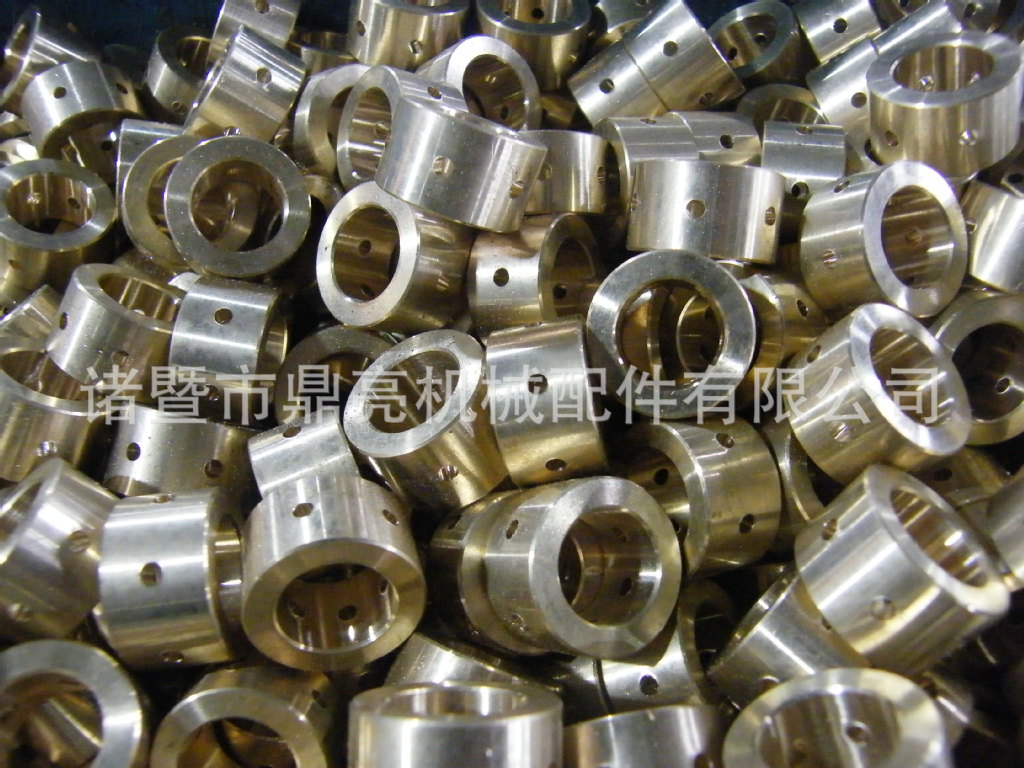 生产20MM多孔小铜套