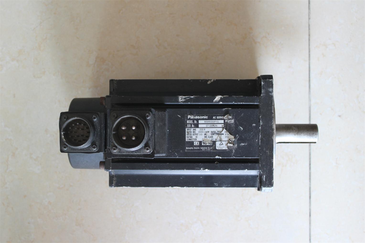 松下伺服马达 MSMA302P1G 保修三个月