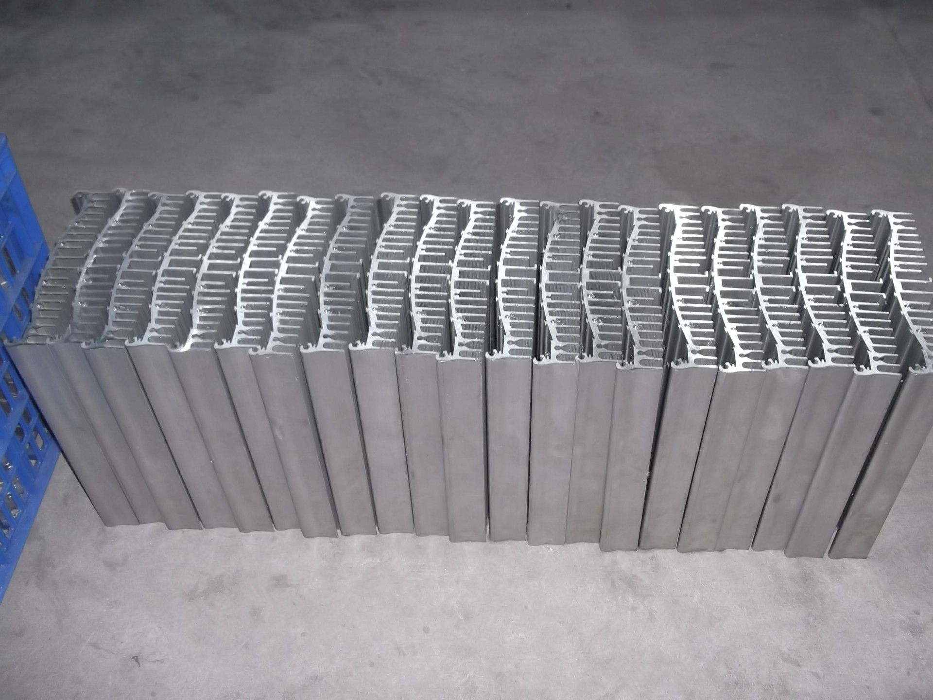 生产优质 灯饰铝型材 电源盒铝型材 灯管铝型材