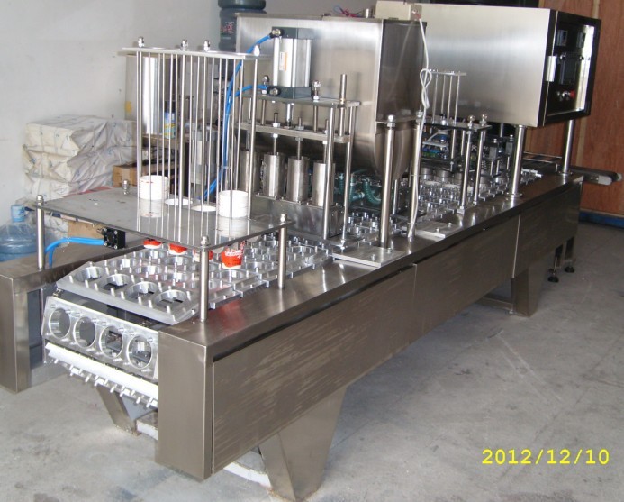 果汁饮料塑料杯灌装封口机 纸杯装酸奶灌装封口机 全自动封口机