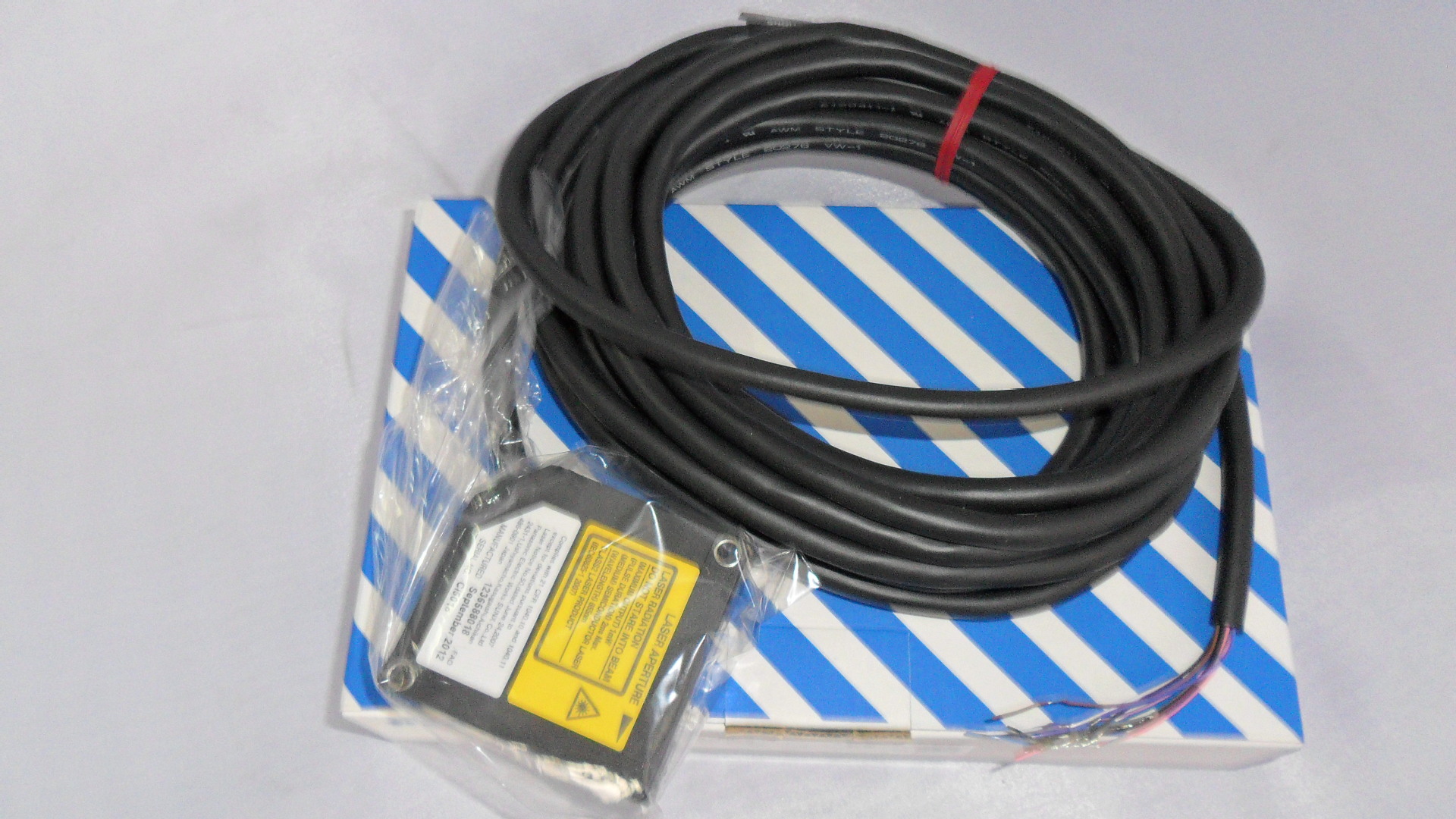 松下激光位移传感器HL-G103-A-C5特价销售