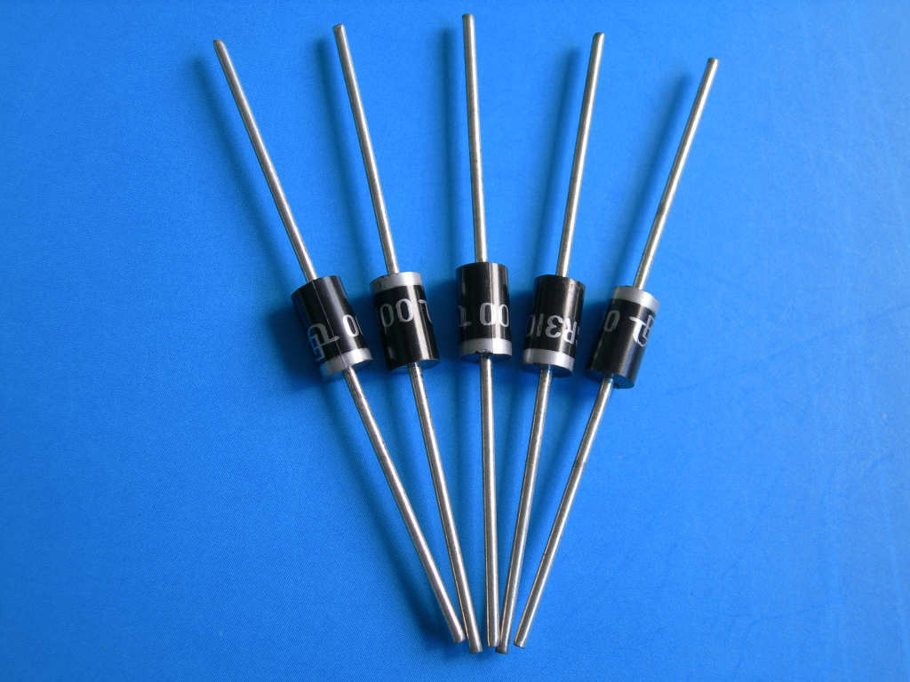 超低正向肖特基二极管SB2P45