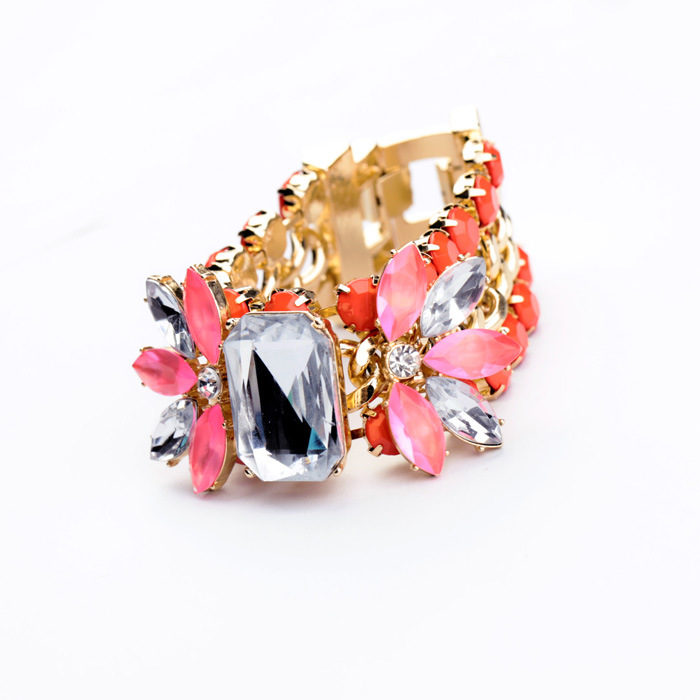 Fashion Jewelry Wholesale Crystal Diamond Flower Ladies Bracelet Wholesales Fashion display picture 2