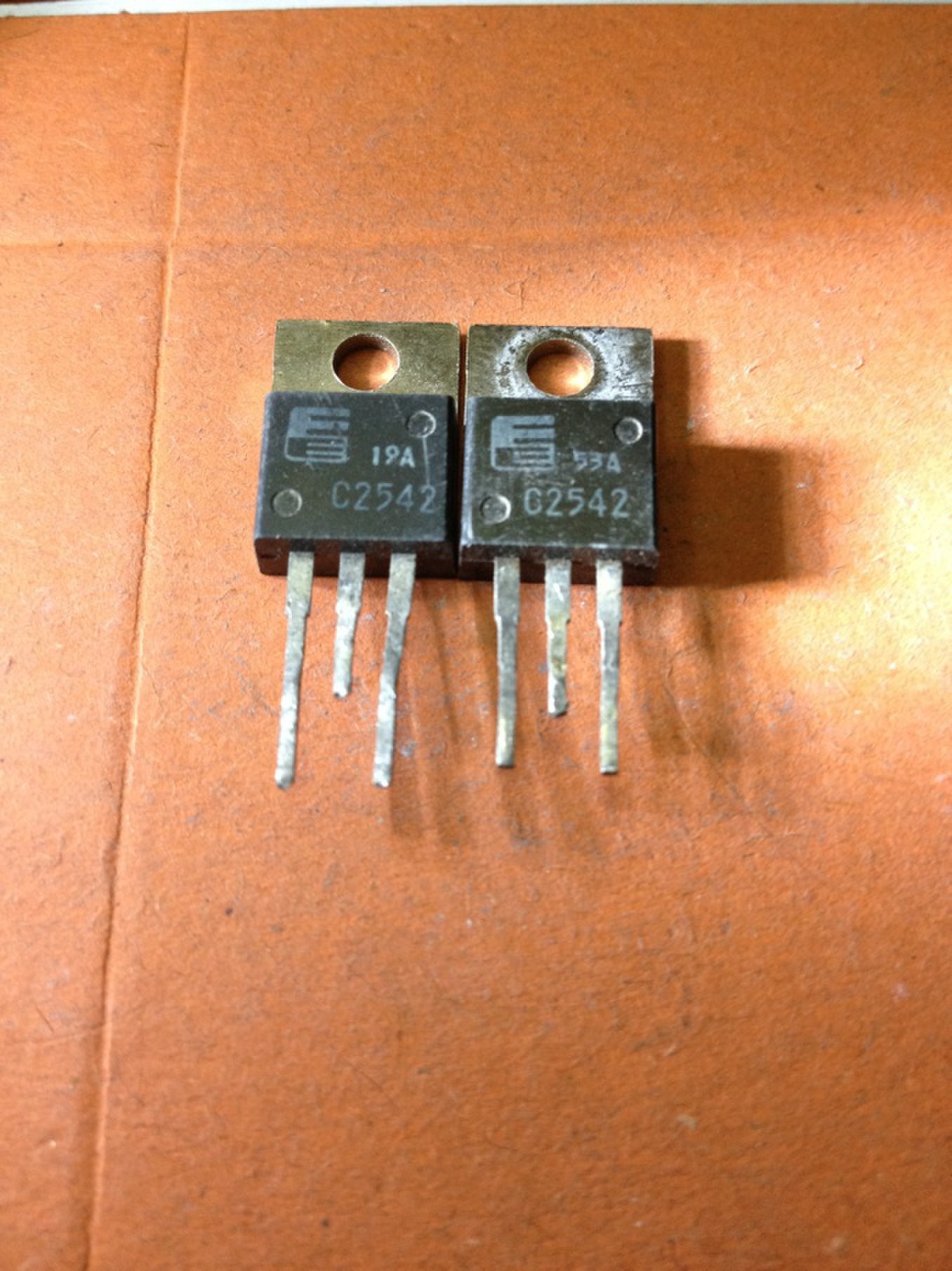 专营三极管批发C2542质量稳定