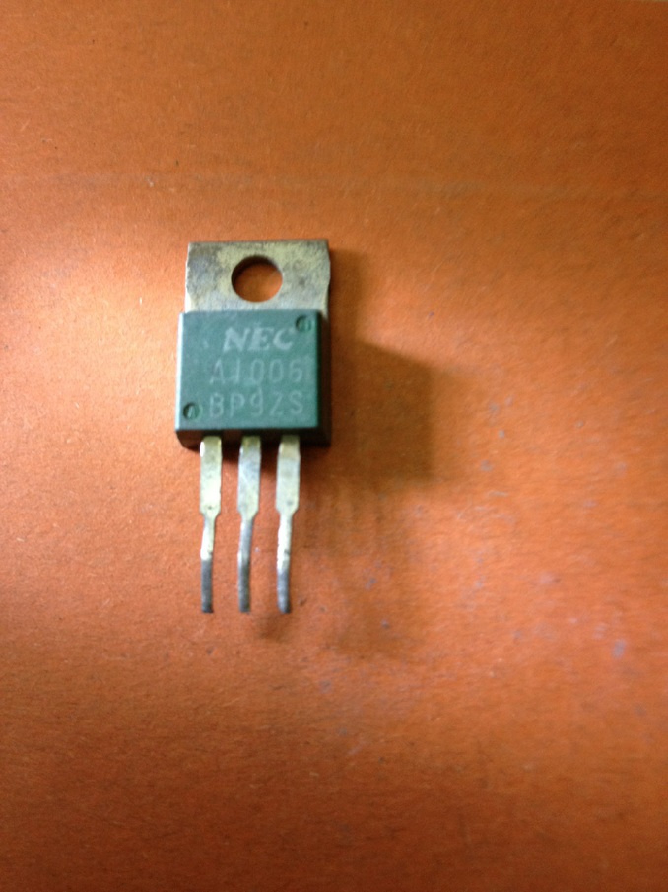 专营三极管批发A1006仪器测试 质量稳定