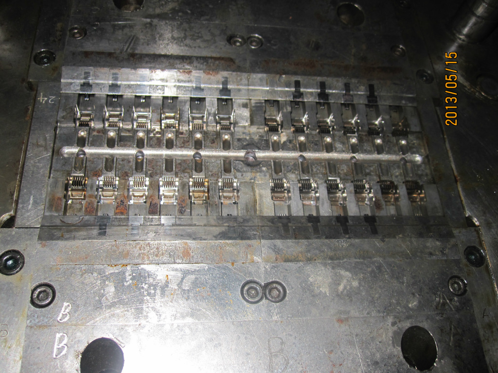 供应高质量六类水晶头模具，七类水晶头模具精工