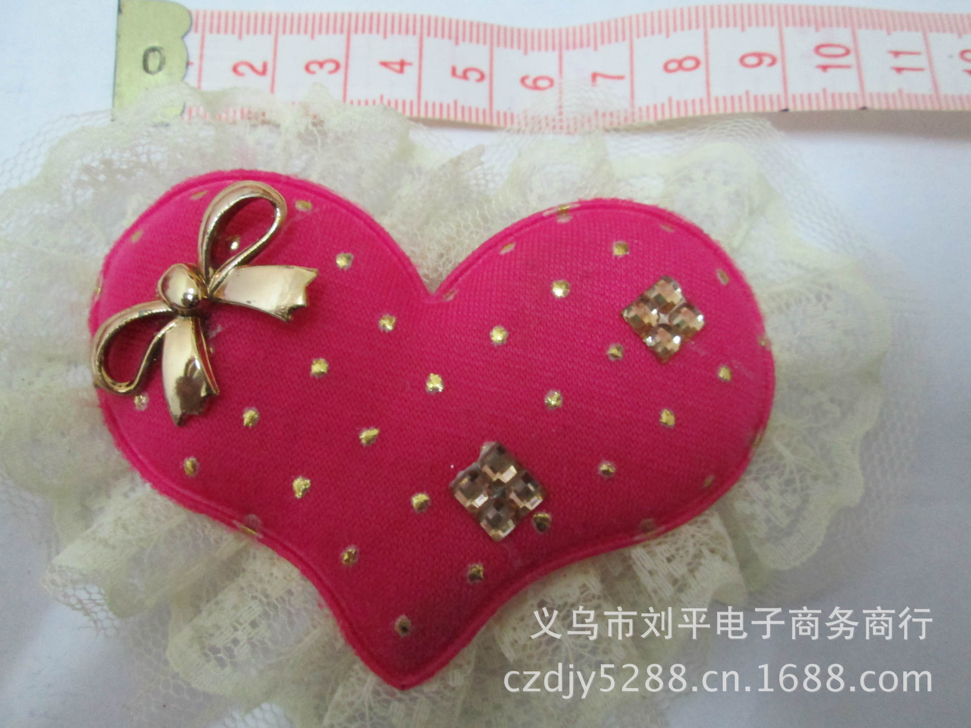 供应超声波压花 大尖桃心 服装鞋花 头饰配件