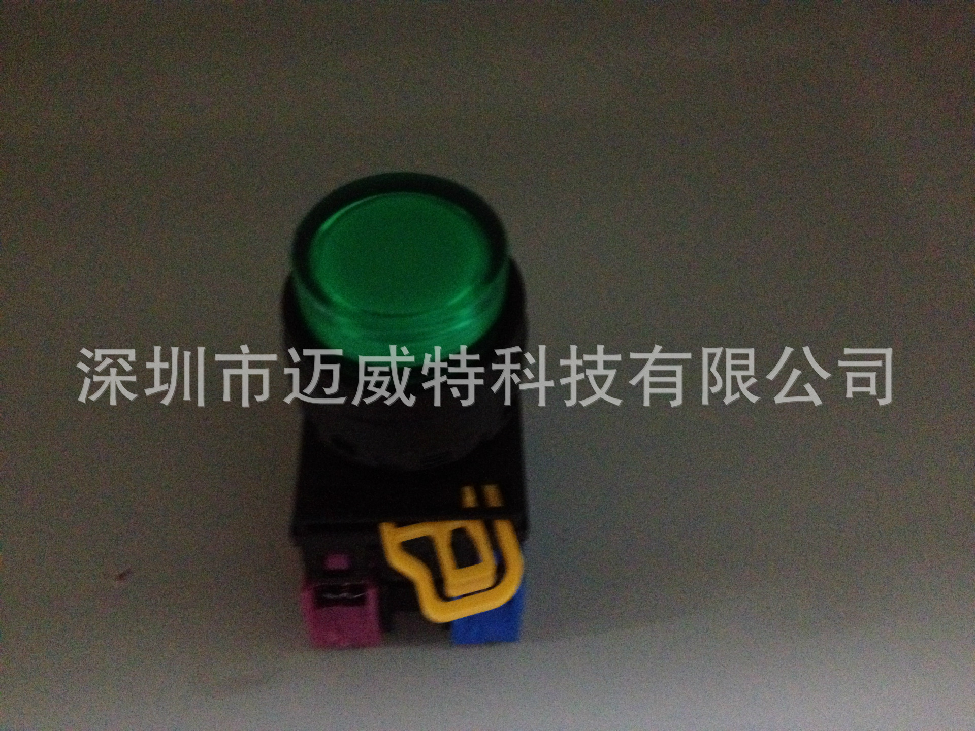 IDEC  和泉原装正品，假一罚十 YW1L-AF2E11Q4G