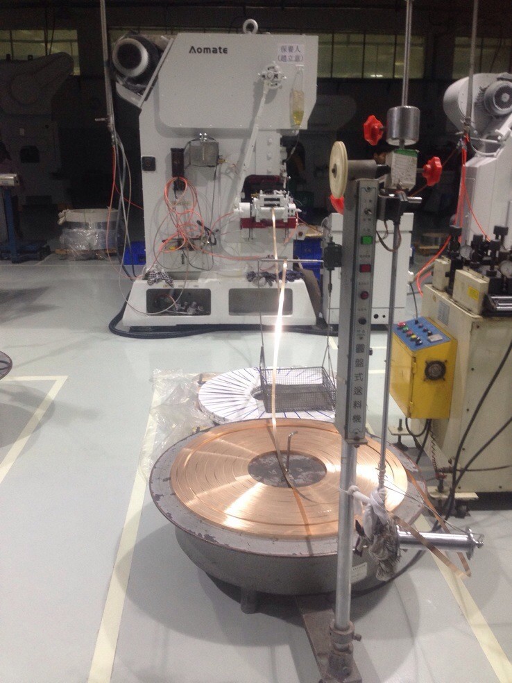 东莞深圳厂家直供 圆盘感应式送料机 平面送料机 放料架