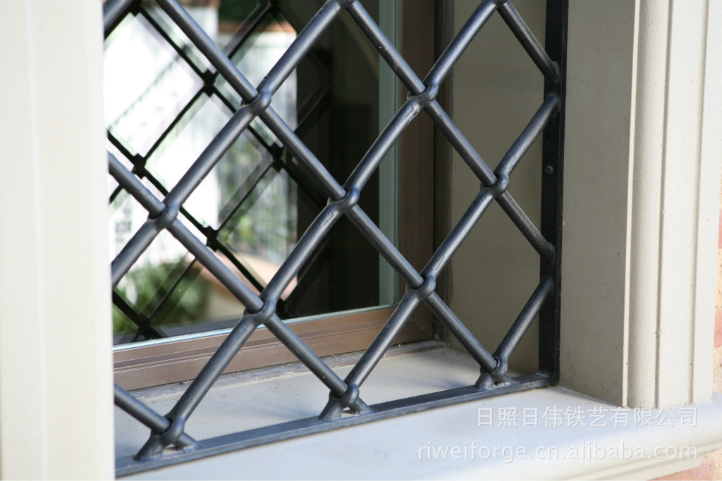 供应铁艺窗户配件 铁丝网窗户护栏配件 铁质窗户护栏
