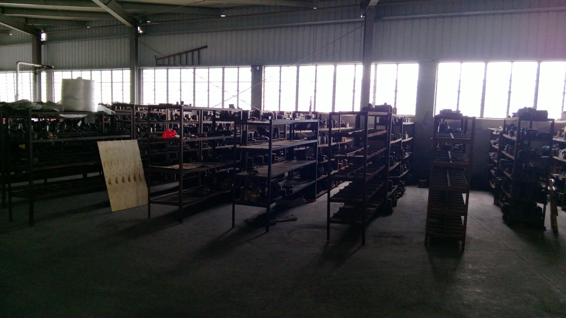 厂家直销加工定制金属制品 加工毛坯红冲 锻造冲压