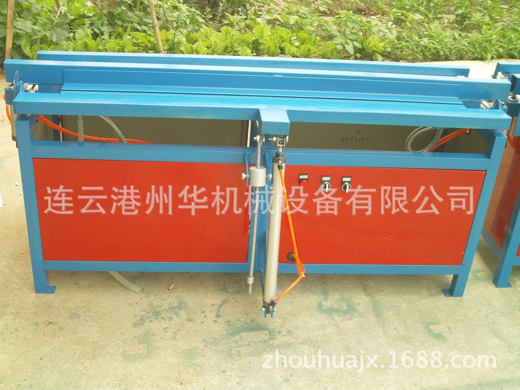 供应连云港州华机械设备有限公司2500型折弯机热弯机塑料板