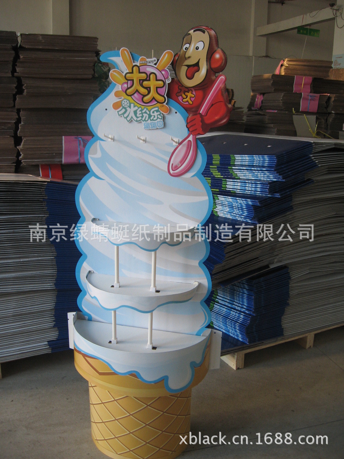 【厂家定制】产品展示架新年节日促销儿童零食纸货架瓦楞纸货柜