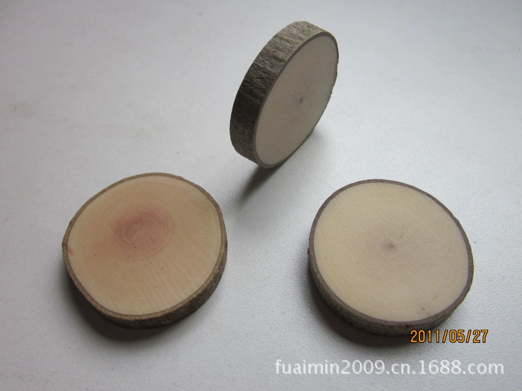 Индивидуальные различные декоративные маленькие деревянные фишки di'y, различные круглые чипсы из смешанного дерева, фоторамки, материалы для рукоделия на стене с краями