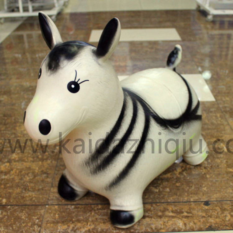 普通 主图黑白马