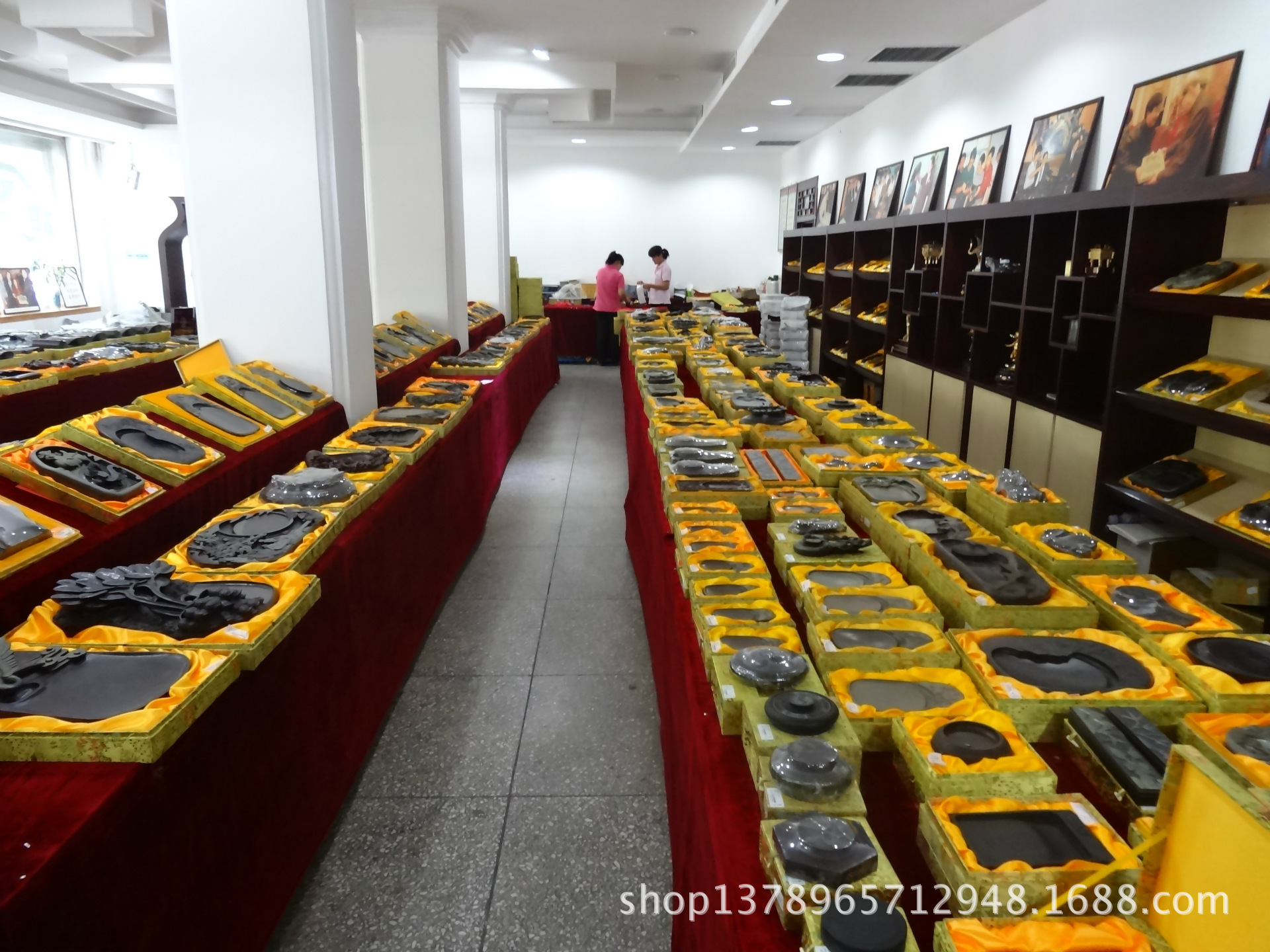 公司總店產品展示區