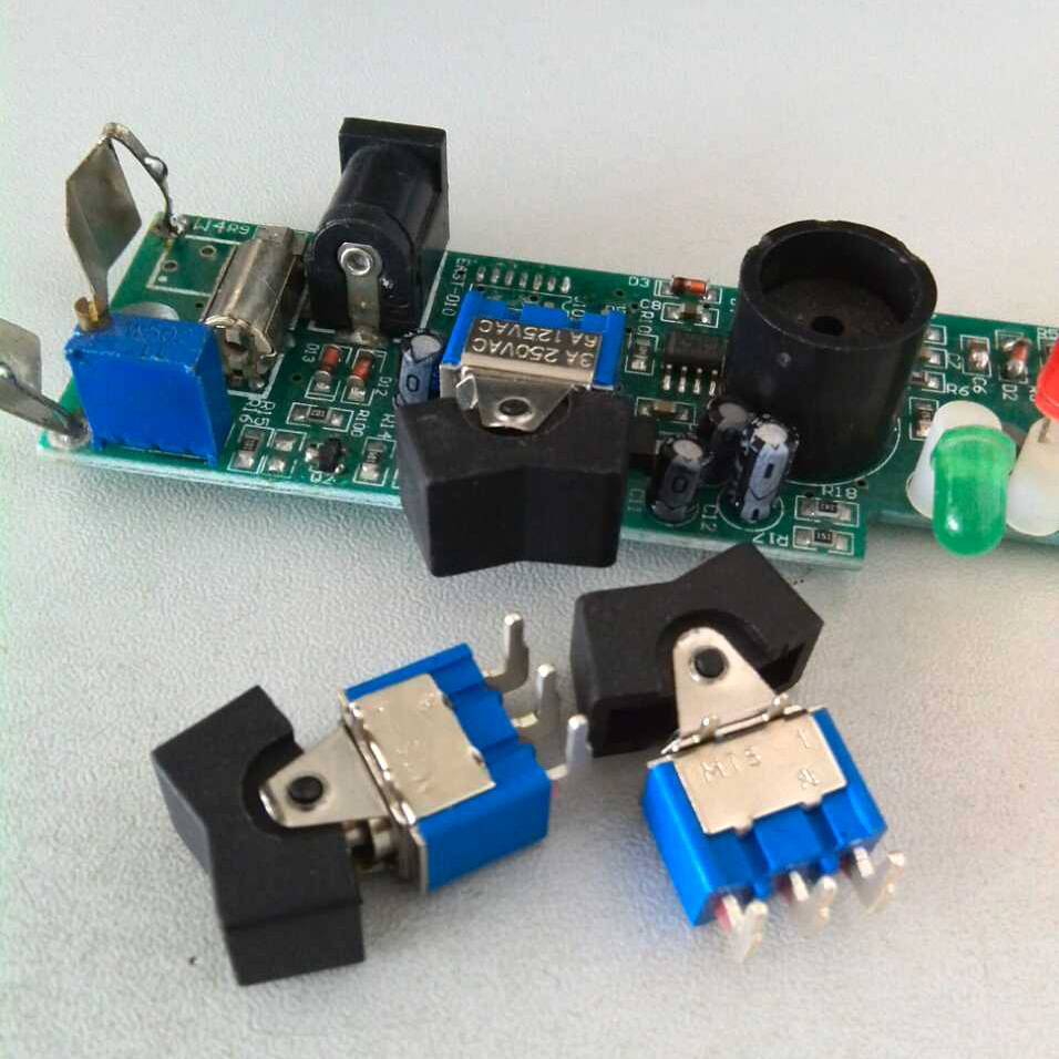 小型摇臂开关 钮子开关 RLS-102/A MTS-1 MTS-102 ON-OFF-ON