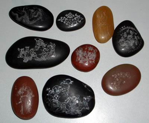 四川石头激光雕刻机多少钱，石材激光刻字图案可任意设计操作简单