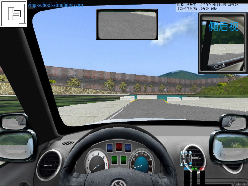 駕校通用型實用汽車訓練機 豪華汽車駕駛模擬器 模擬器駕駛訓練-佛山市依時利新科技有限公司