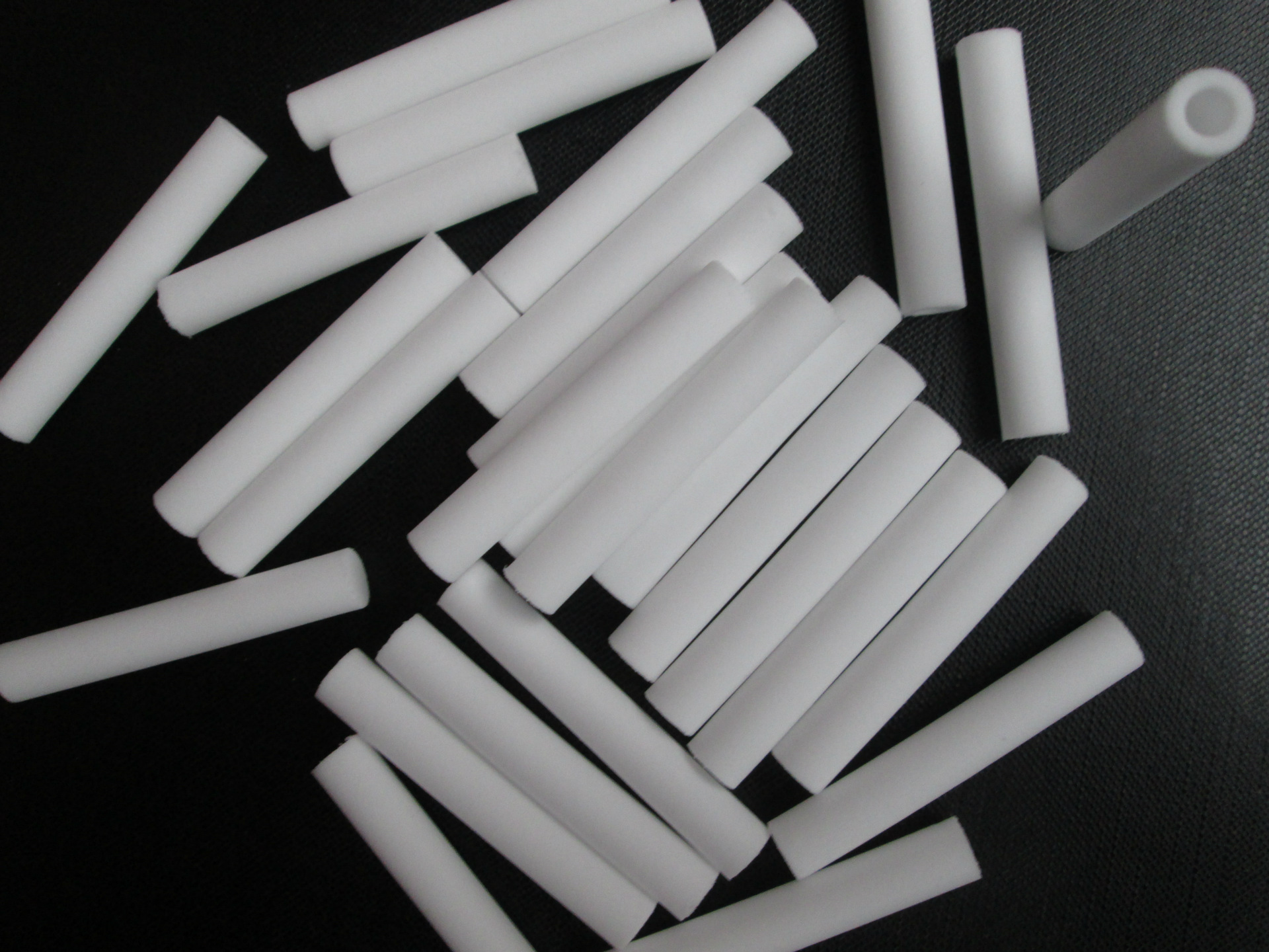 供应干粉袋输液进出水滤芯塑料止溢烧结遇水自封过滤片过滤管