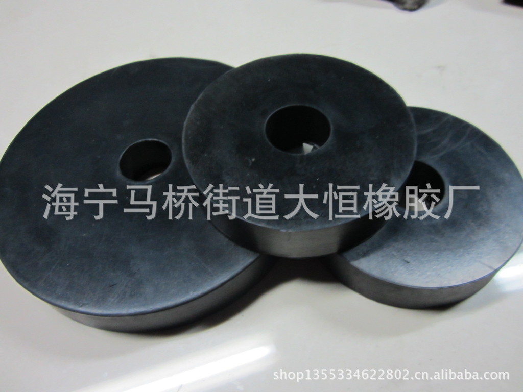 黑色圆形橡胶减震块 橡胶垫 缓冲垫  耐磨防滑