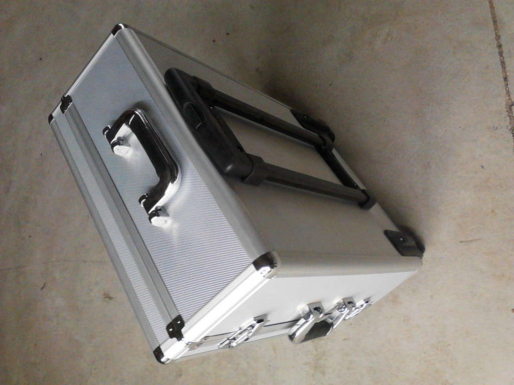 工具箱 展示箱 航空箱 铝合金拉杆箱 铝箱