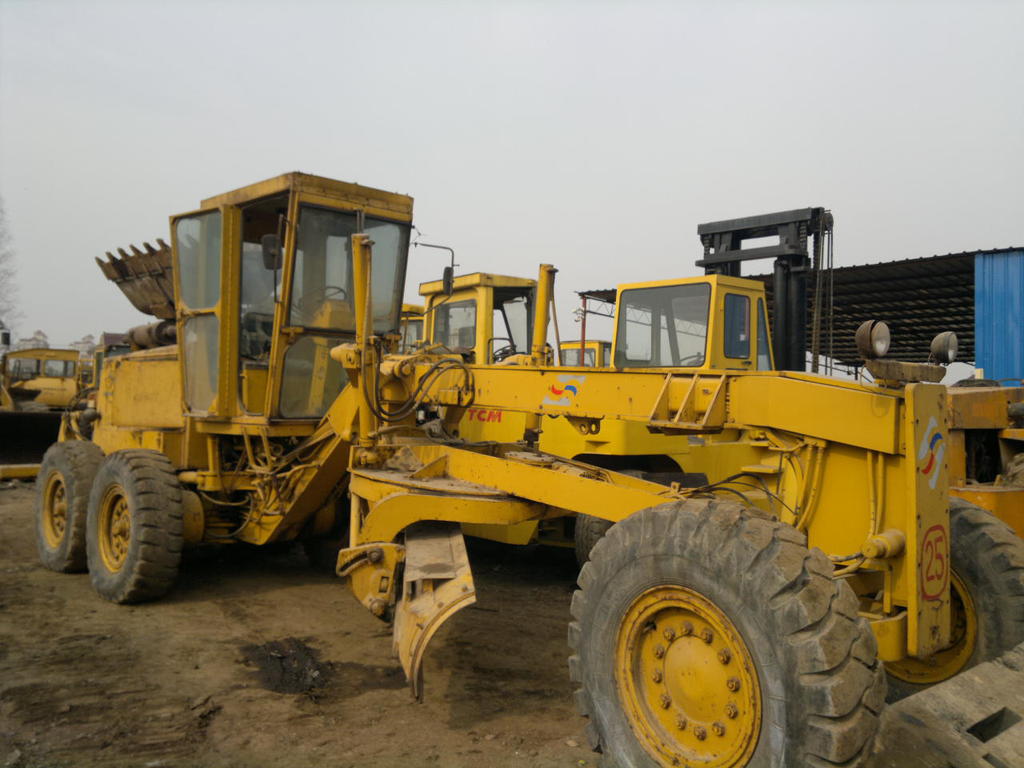 日本Mitsubishi 三菱MG500平地机出售