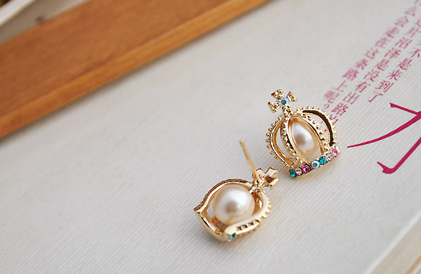 Earrings Pearl Cross Earrings Colored Diamond Crown Earrings Women's Earrings display picture 10