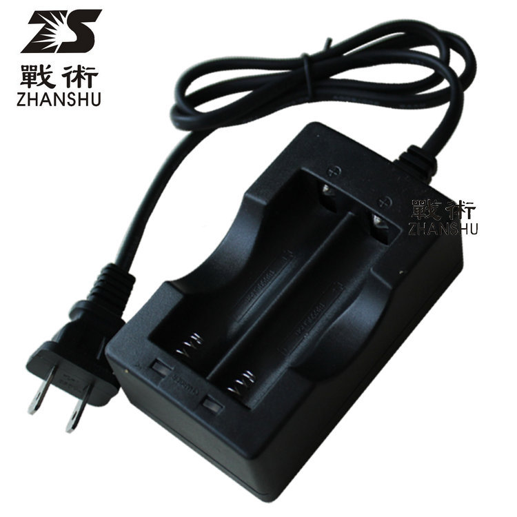 zs戰術 强光 大功率手电筒 18650电池 质量好产品双线双槽充电器