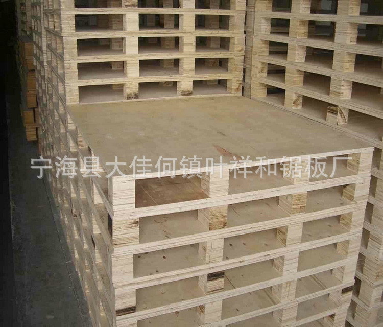 厂家直销各种规格周转木托盘 松木木板四面进叉宁波木箱价格优惠