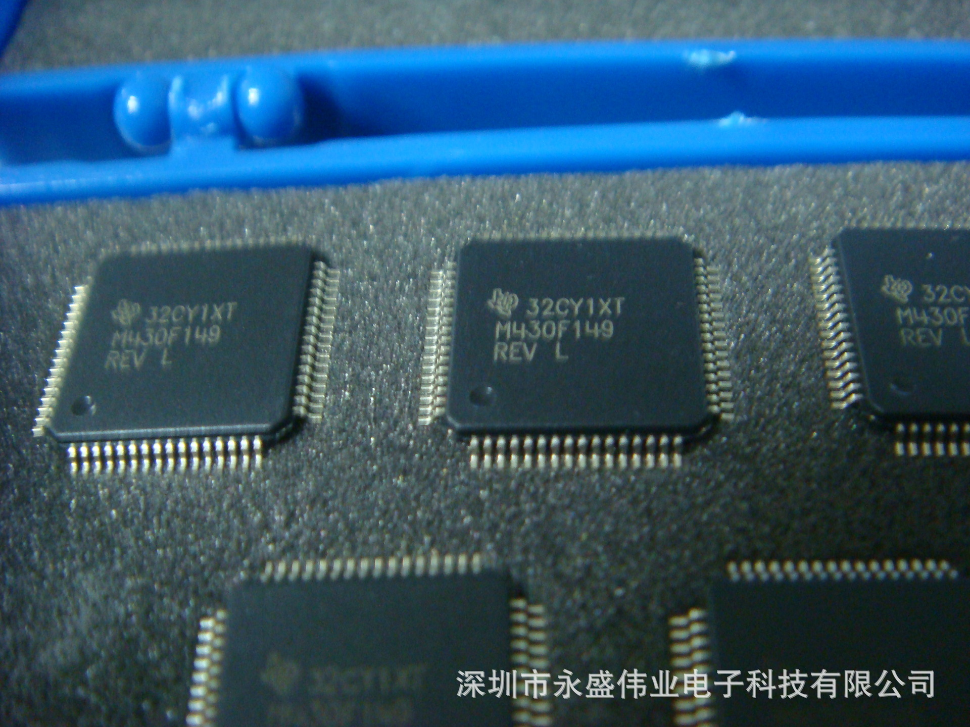 MSP430F1491IPM  QFP-64  16位微控制器