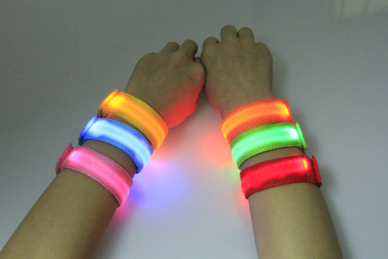 LED发光手腕带大号和小号6个色现货供应 (41)