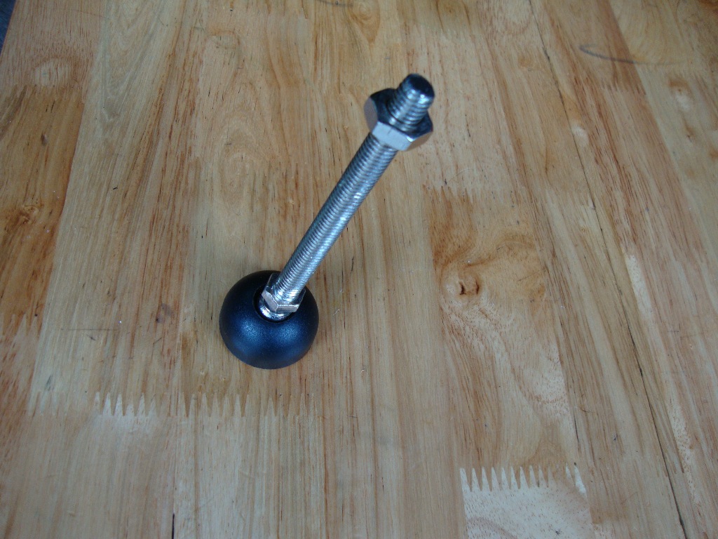 供应 40底尼龙底万向脚杯 万向蹄脚 万向可调脚杯 量大从优