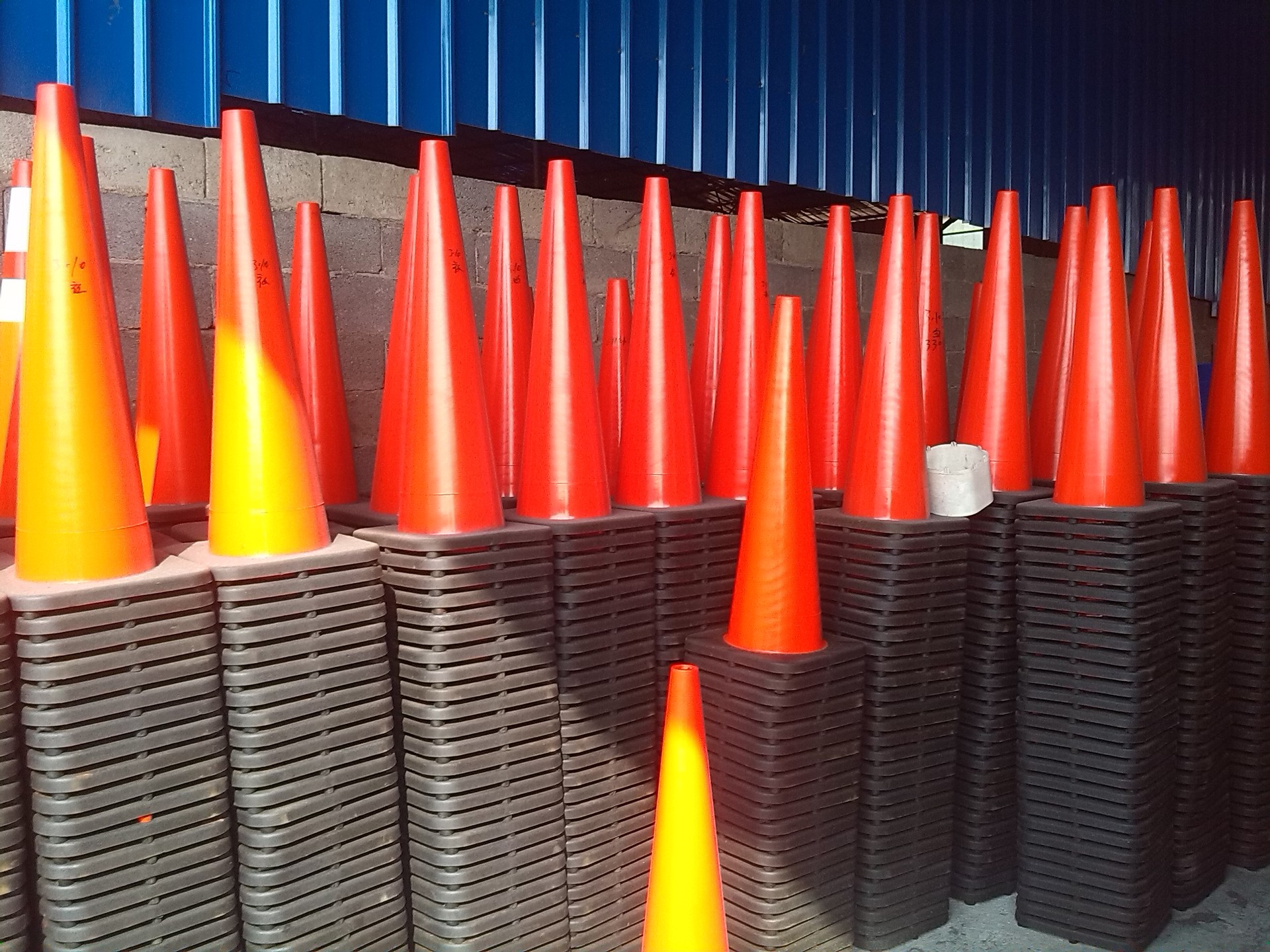 路锥 路锥 红色锥身 黑色底座 70cm pvc注塑黑底pvc路锥