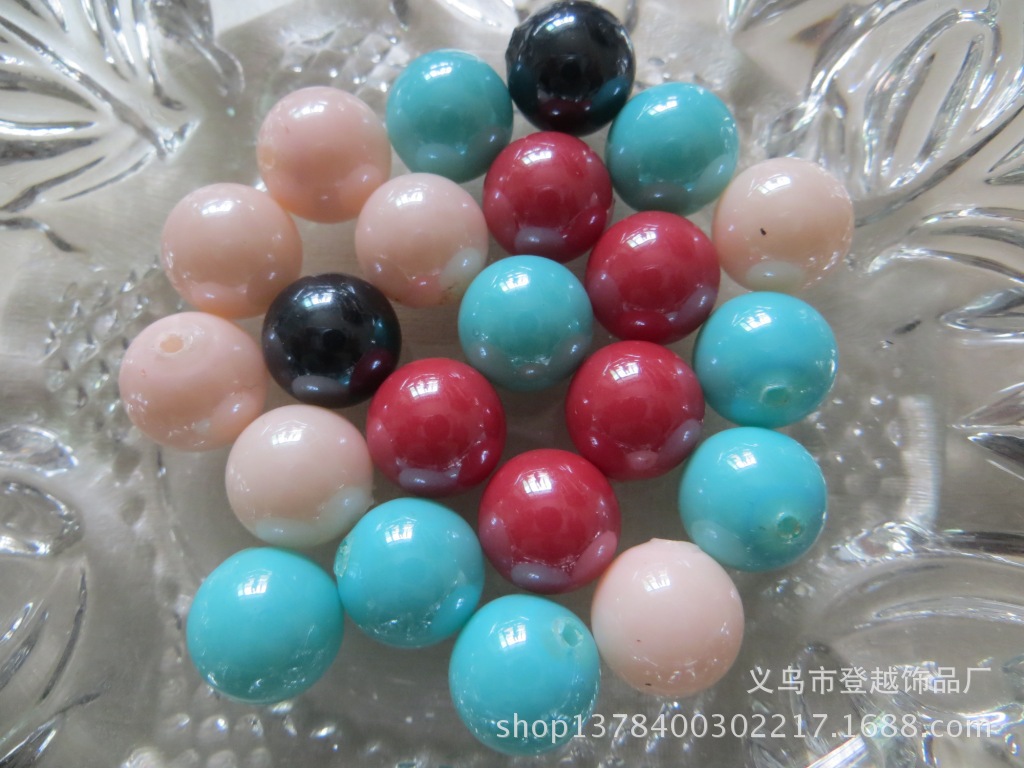 Photo eyelet pearls