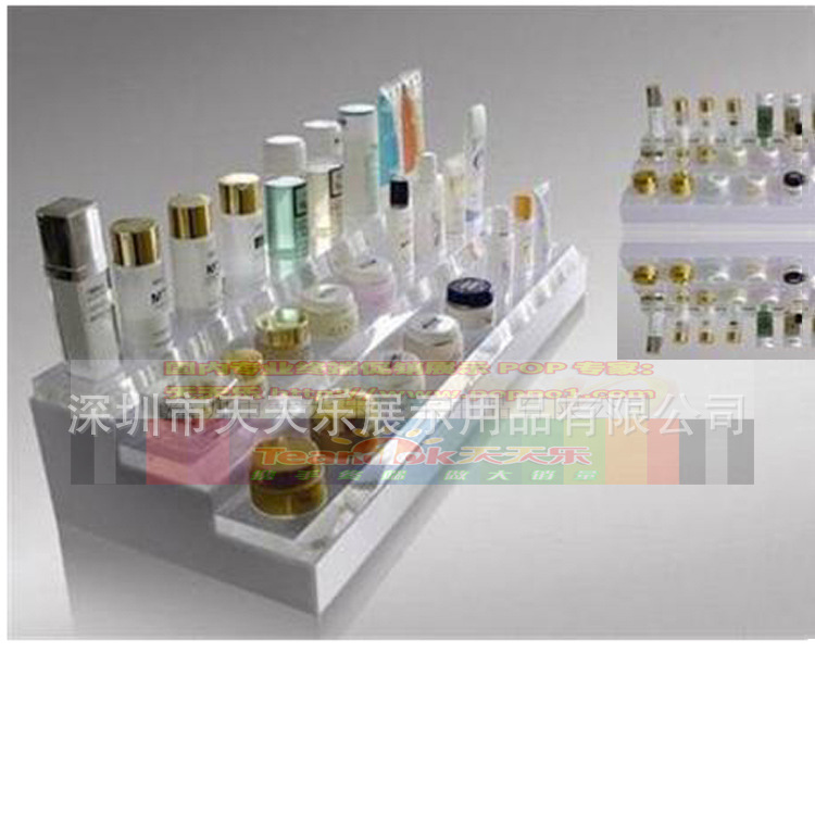 perspex-or-acrylic-cosmetic-di