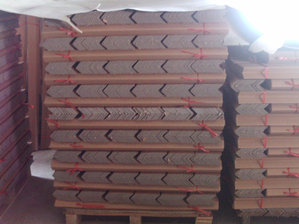 厂家供应纸护角 打包纸护角，纸角铁