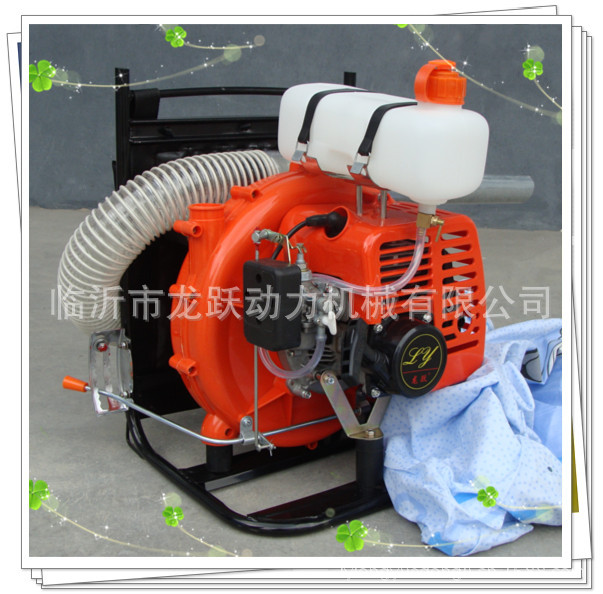 2013新型采棉机厂家 收获机械 新推出的实用拾花机 临沂龙跃