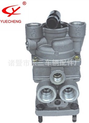 卡车配件气刹车制动阀 刹车总泵 4613192710  4613192500 MB4657|ms
