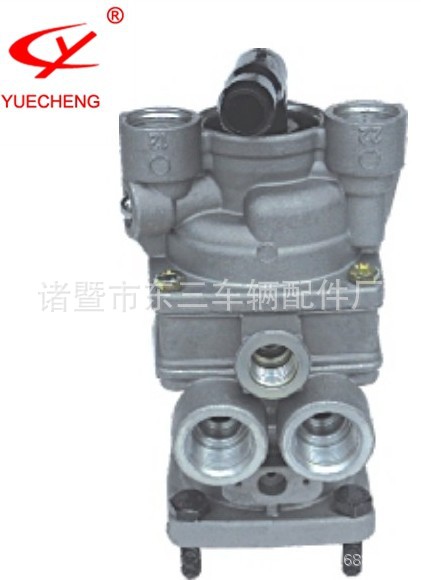 卡车配件气刹车制动阀 刹车总泵 4613192710  4613192500 MB4657|ms