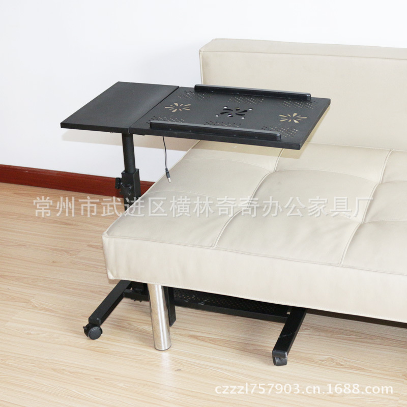 QQ-8沙发边