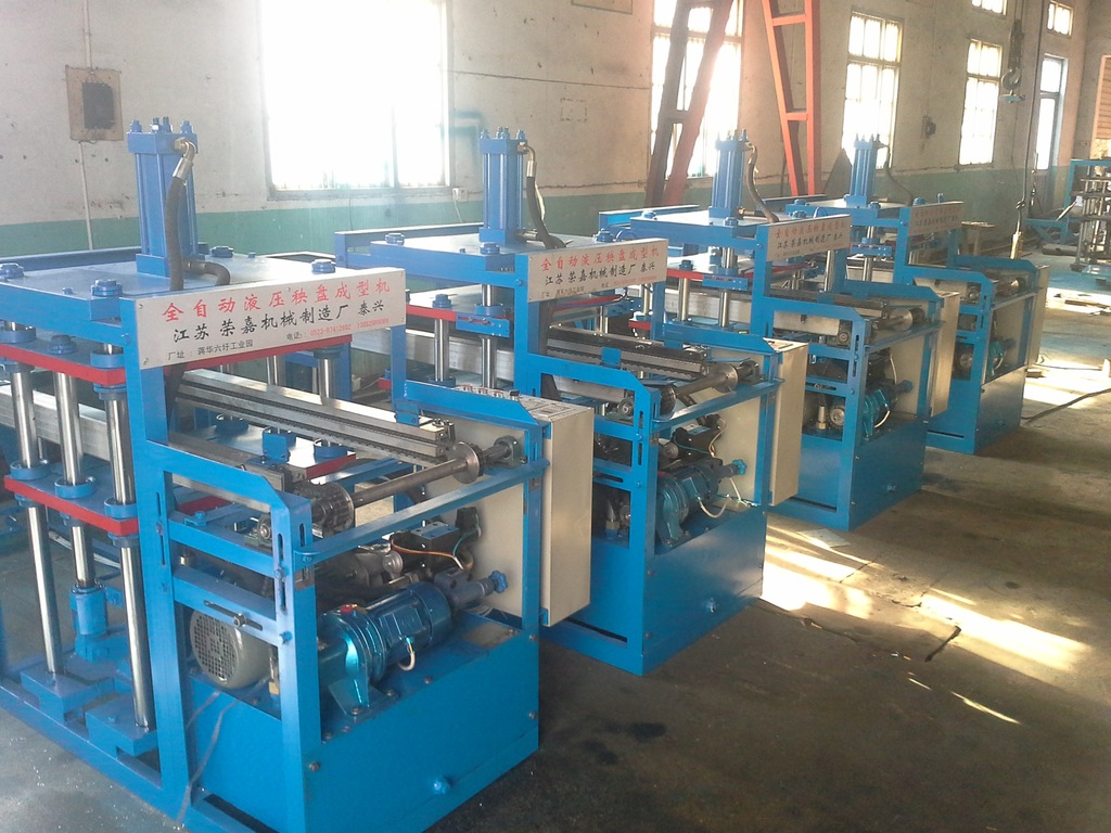 一次成型的秧盘机