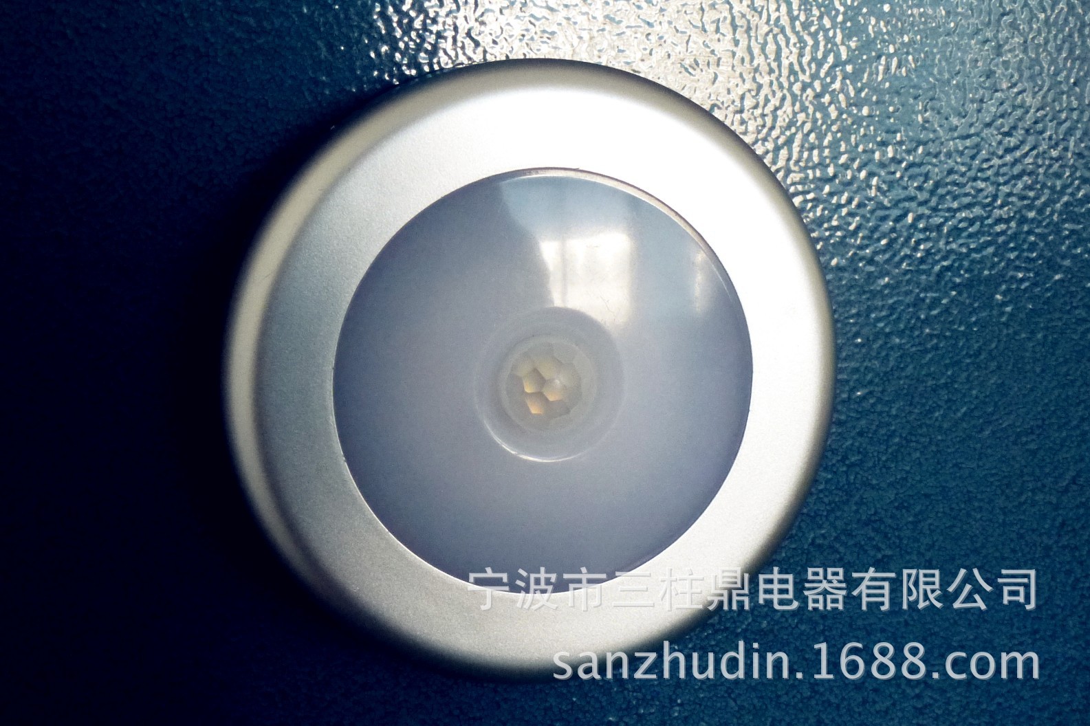 宁波厂家直销人体自动感应灯 led小夜灯 led橱柜灯