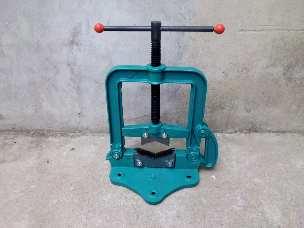 5号管子台虎钳200毫米夹持8寸直径徐州 台钳 顶切钳管子压力钳