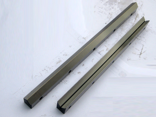 专业生产滚柱直线导轨(图)