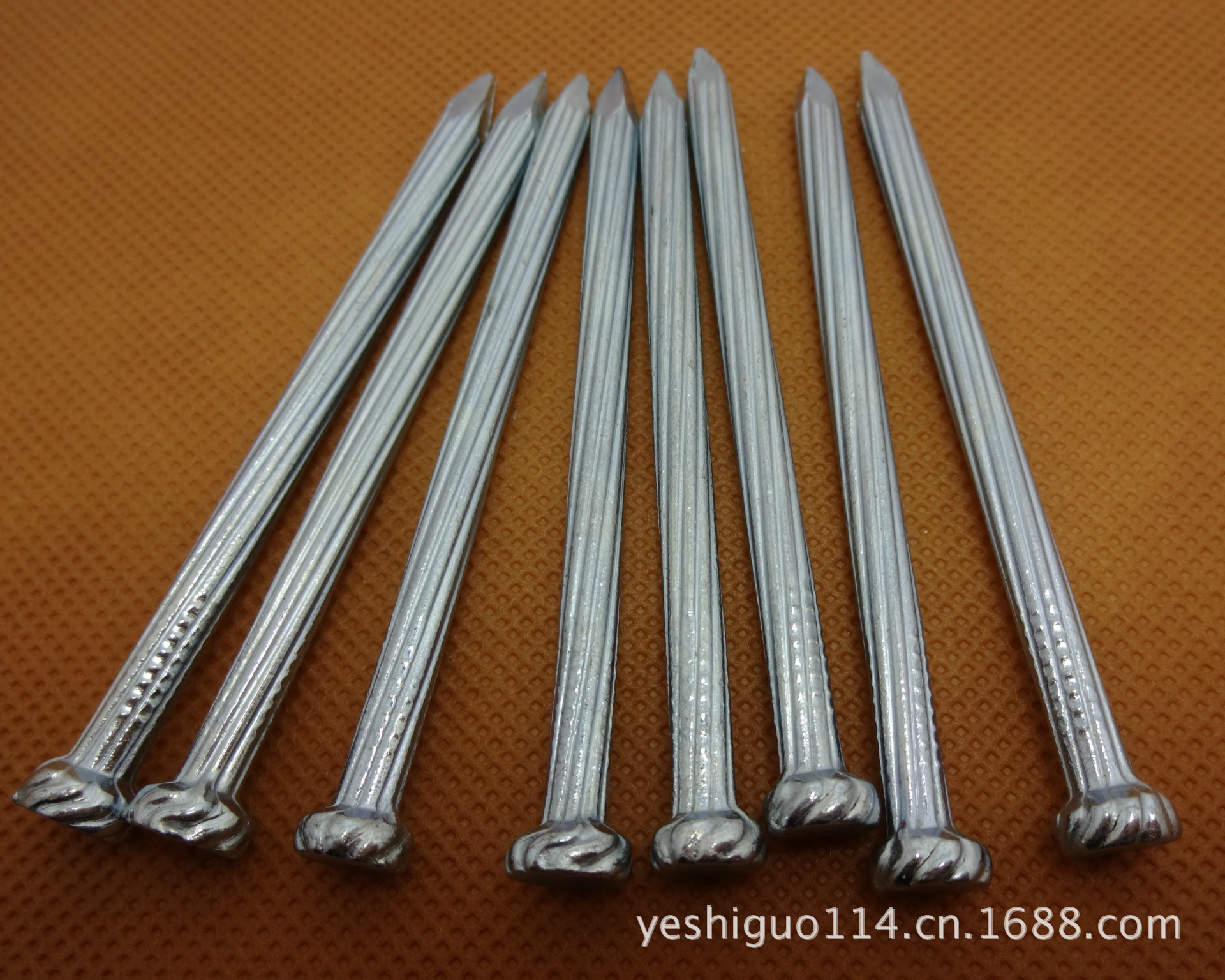 生产供应水泥钢钉长度直径50mmx3.0mm斜纹杆电镀蓝白锌-阿里巴巴