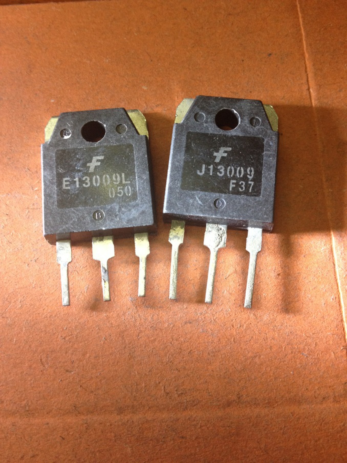 专营三极管批发原装拆机E13009L J13009质量保证 价格优势