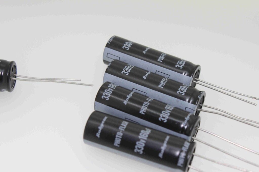 深圳闪光灯电容